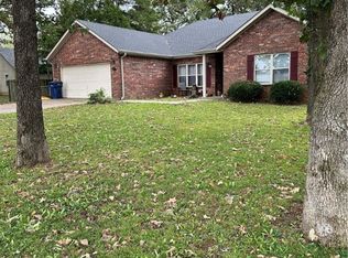 506 W Quarter Rd, Siloam Springs, AR 72761