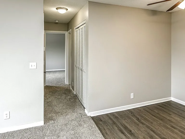 Oakwood Trail Apartments — Photo 12