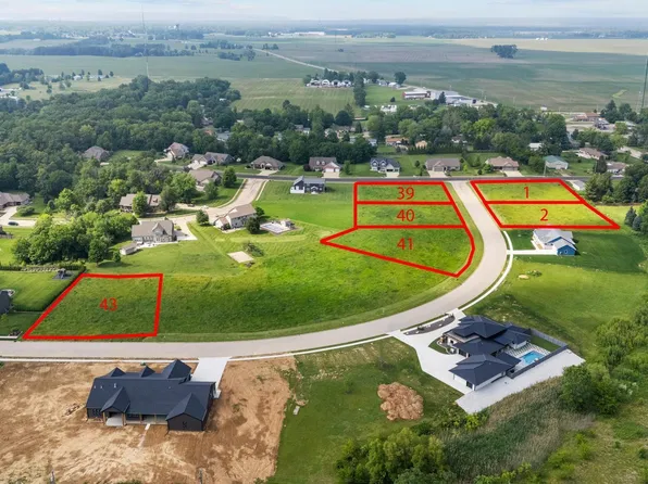 100 Apache Way, Groveland, IL 61535