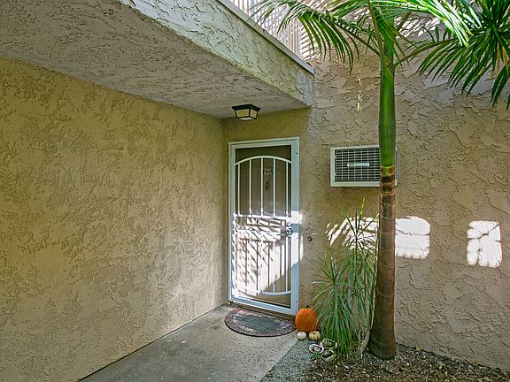 4th image of 5252 Orange Ave Unit 413