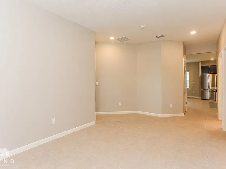 10925 Haws Ln — Photo 7