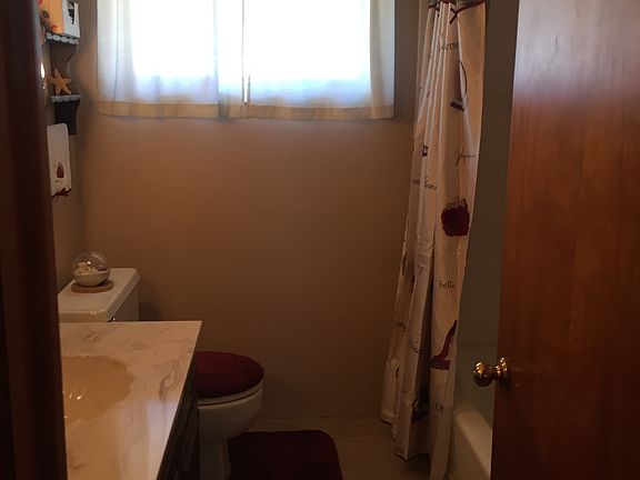 2nd image of 321 Putnam Ln