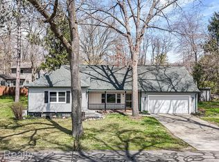 2160 E Euna, Wixom, MI 48393
