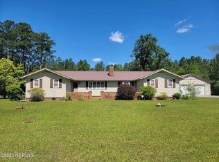 215 Jones St, Holly Ridge, NC 28445