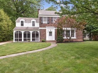 2555 Warwick Rd, Shaker Heights, OH 44120