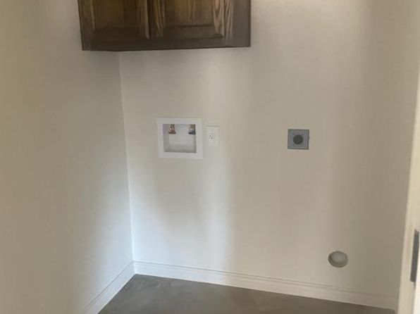 126 Stillhouse Rd #B