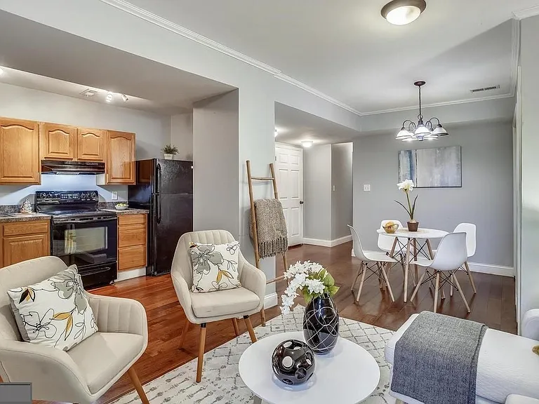 1462 Spring Rd NW #B — Photo 8