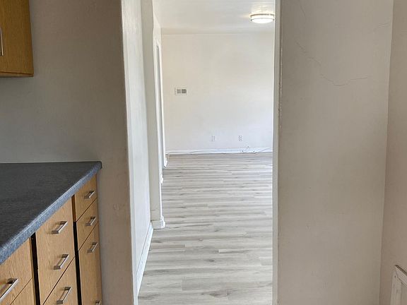 3rd image of 1012 N Garfield Ave #C