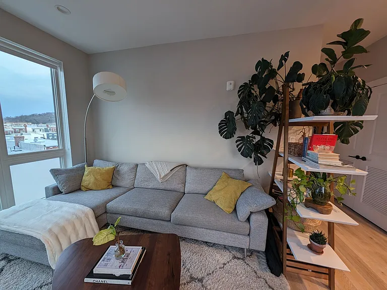 1016 17th Pl NE #304 — Photo 3