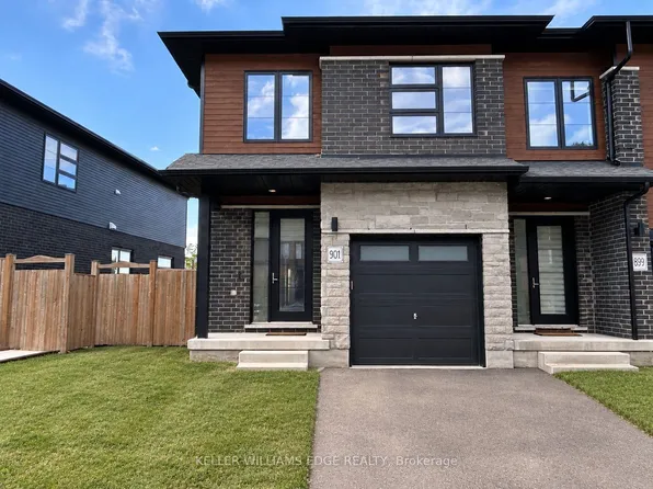 901 Robert Ferrie Dr, Kitchener, ON N2R 0P2