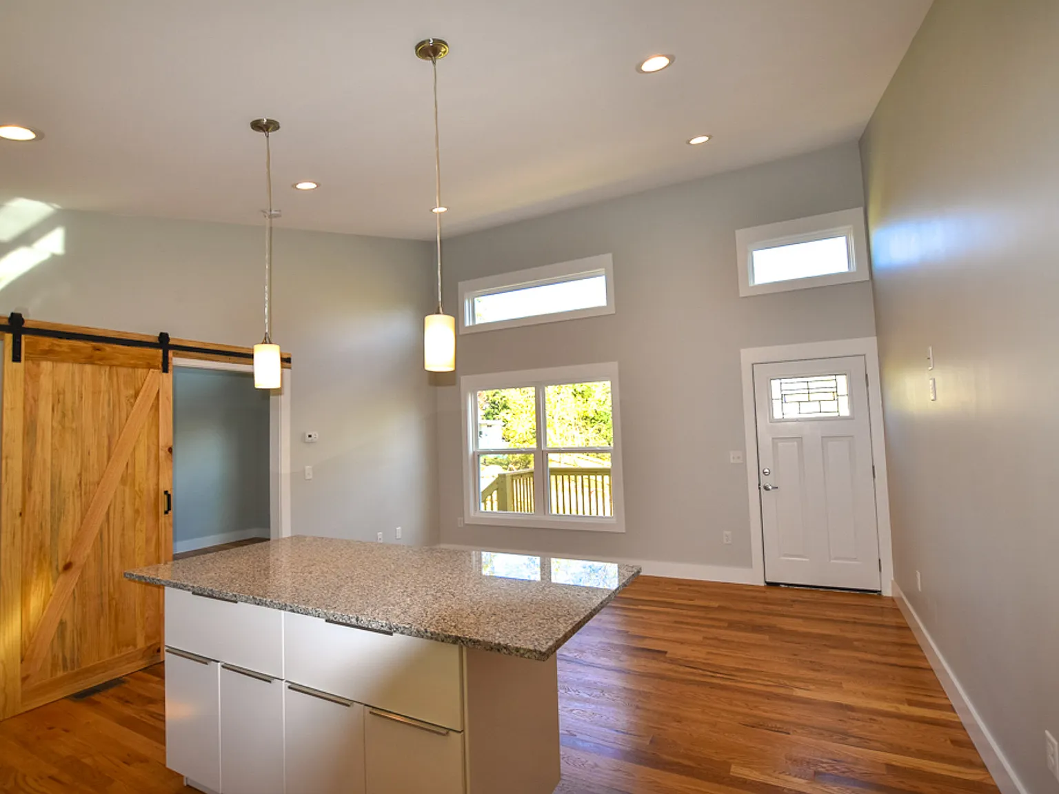 2 bed, 800 sqft, $2,175 — Photo 3