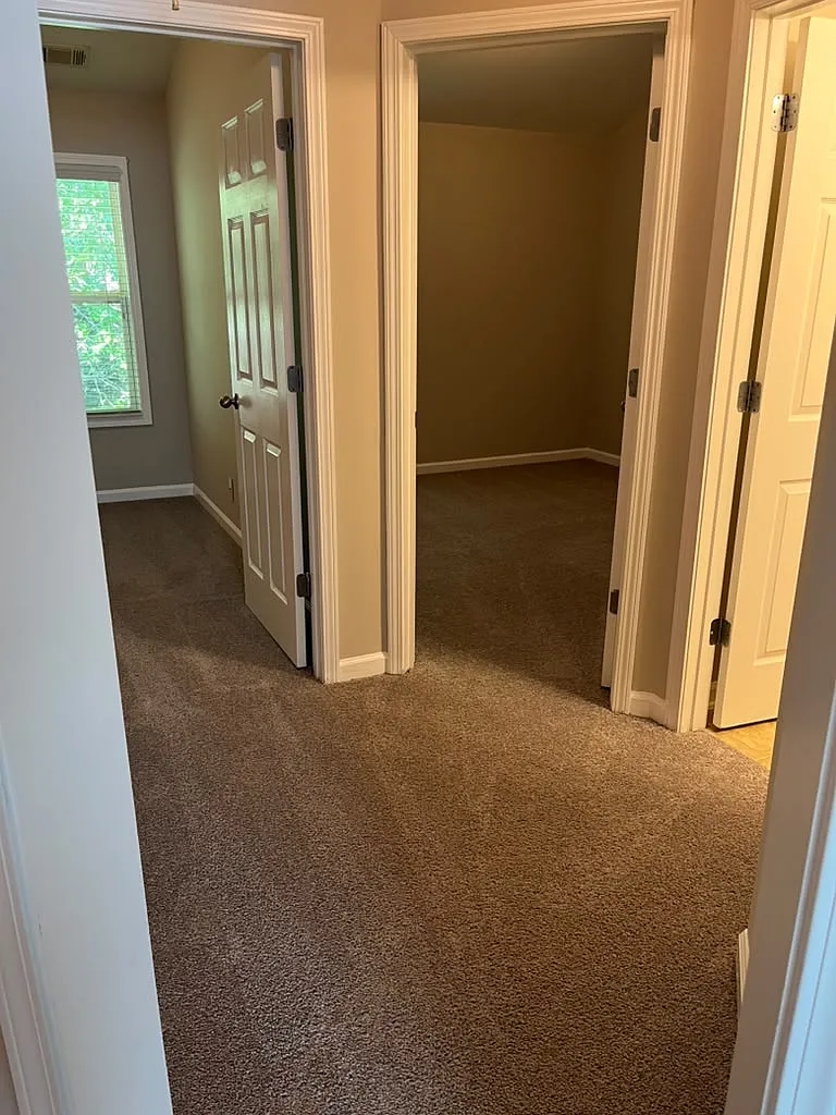 3 bed, 2.5 bath, 1926 sqft, $1,900 — Photo 4