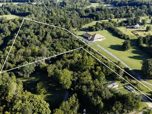 76 Saint Just Dr, Unionville, VA 22567