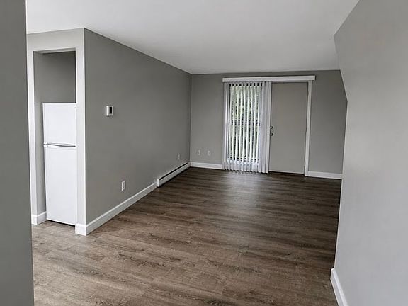4th image of 4725 20th St NW