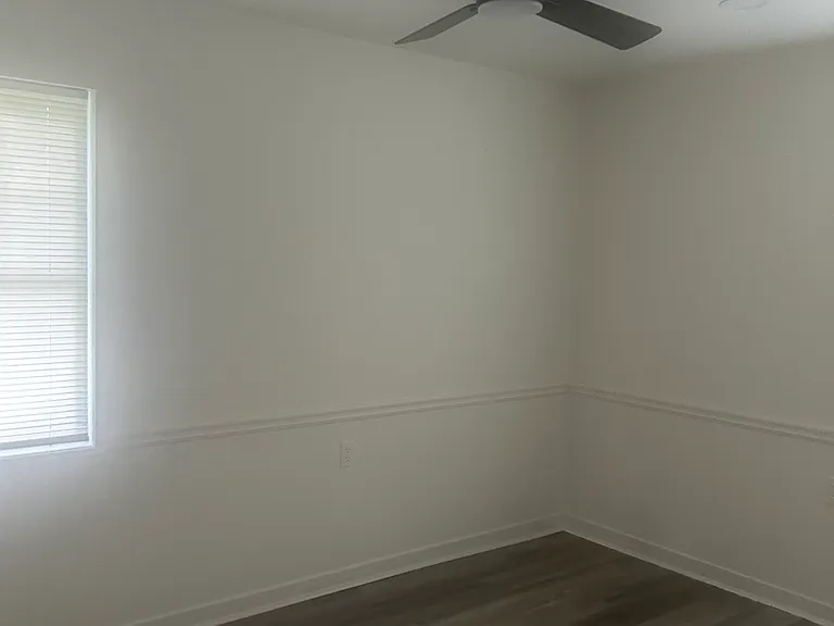3050 Woodview Dr — Photo 5