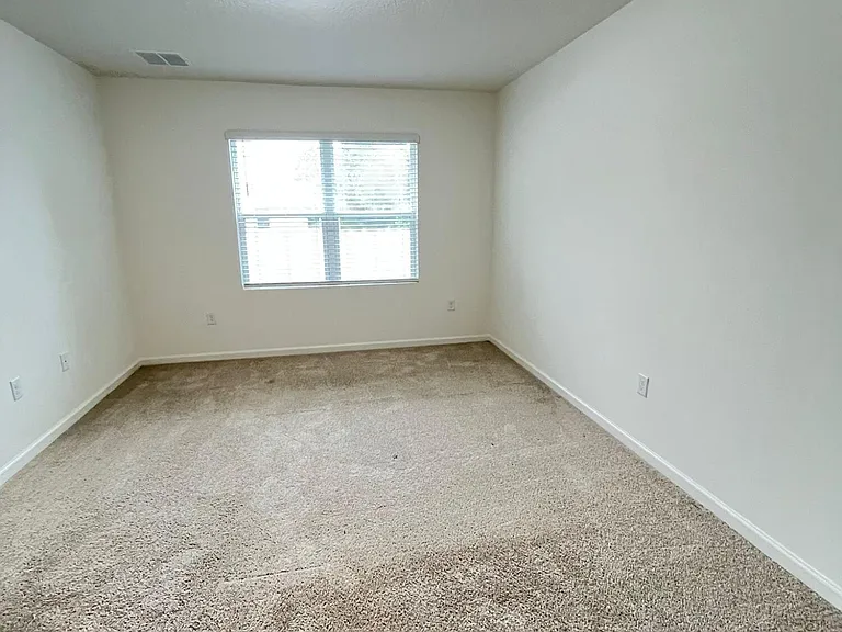 1570 San Filippo Dr SE — Photo 10
