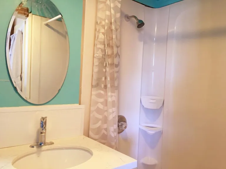1008 E John St — Photo 10