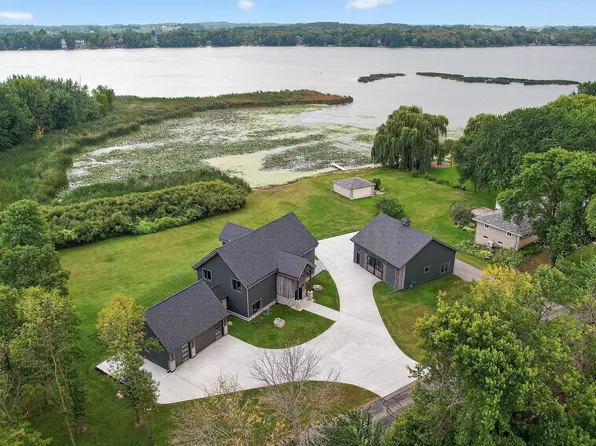 6235 N Shore Dr, Rockford, MN 55373