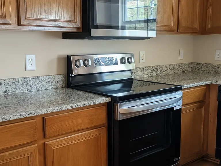 1806 Raj Dr — Photo 10