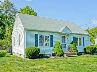42 Sandra St, Chicopee, MA 01020