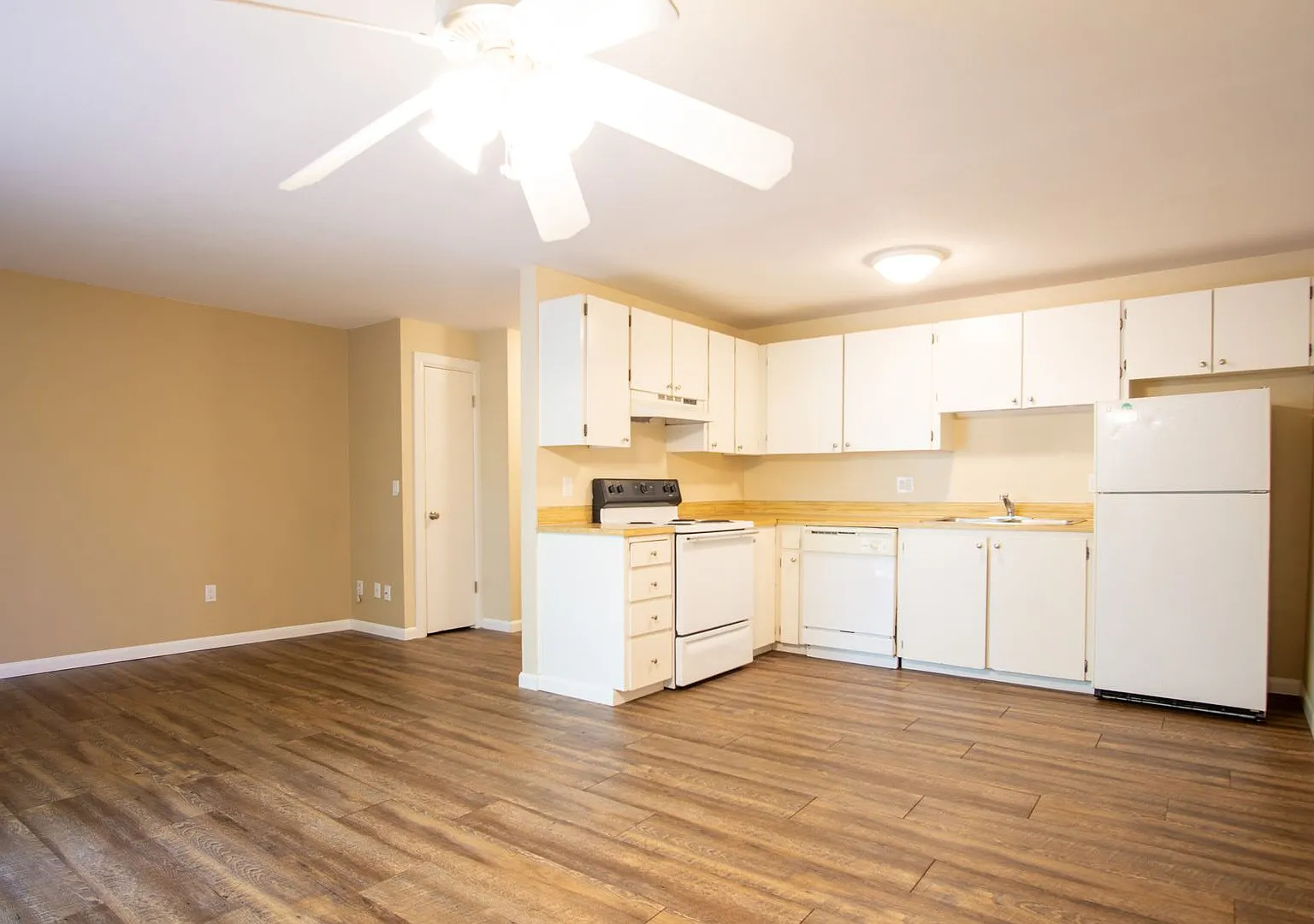App Fees are on US! Bright Top Floor Corner 1Bdr w /Creekside Balcony! — Photo 1