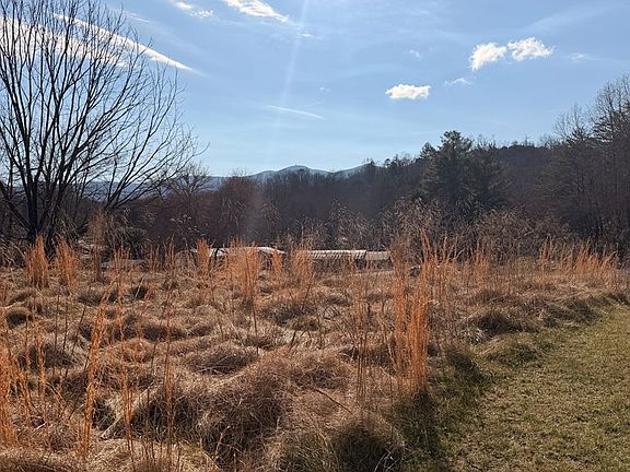 2nd image of 2402 Little John Ln