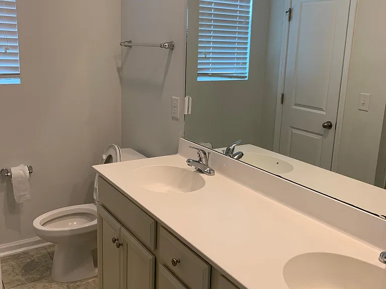 4723 Cloisters Ln — Photo 6