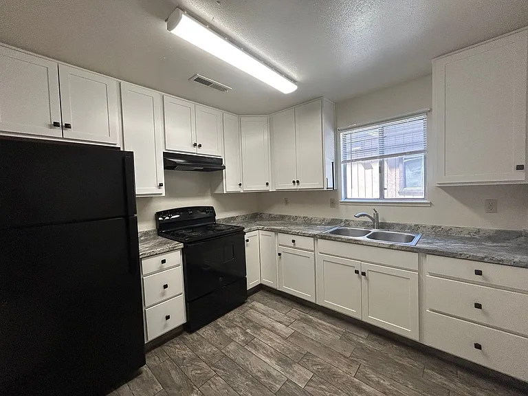 144 S Parsons Ave #A — Photo 18
