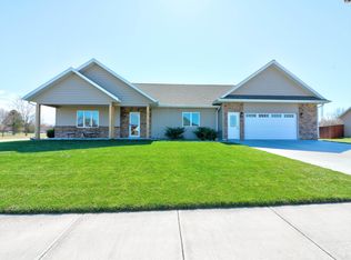 201 Unruh St, Moundridge, KS 67107