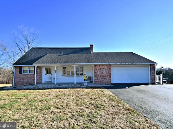 1624 S Main St, Bechtelsville, PA 19505