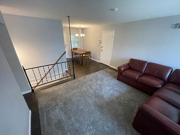3rd image of 4013 E 47th St