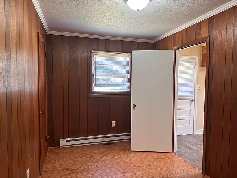 915 Pine Circle Dr — Photo 8