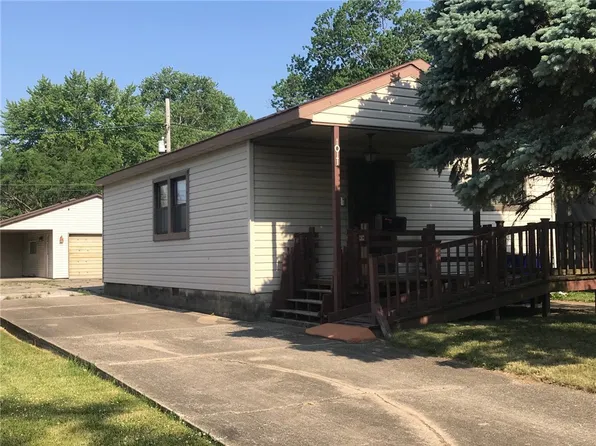 1011 N Woodlawn Ave, Decatur, IL 62522