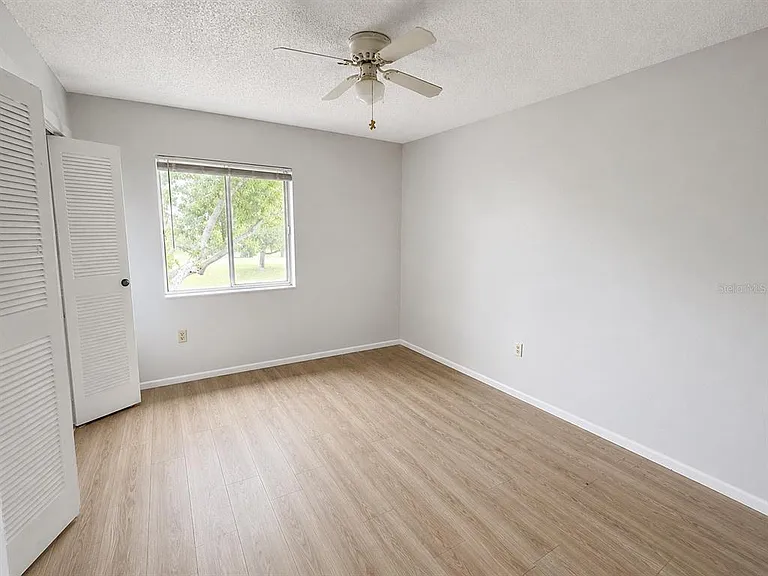 112 Cypress Ct #112 — Photo 5