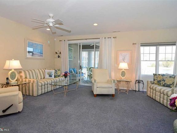 3rd image of 38211 Lake Dr APT 1032