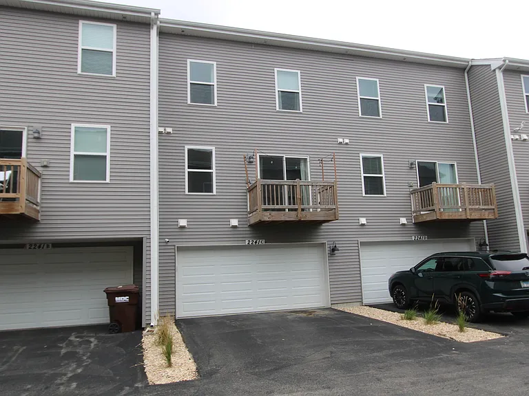 2241 Sassafras Way #C — Photo 2