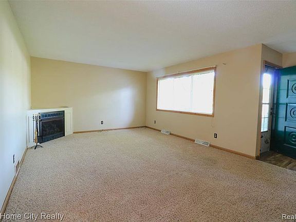 2nd image of 3199 Johann Dr
