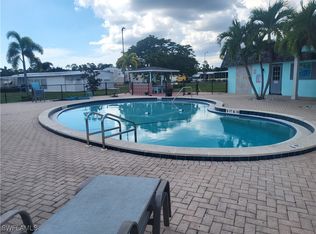 87 Middlesex Rd, Fort Myers, FL 33908