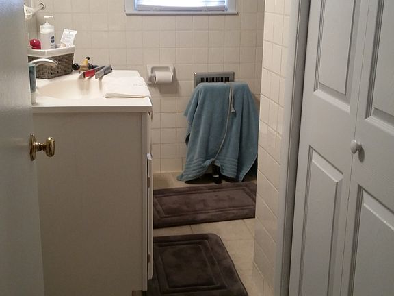 3rd image of 1377 Columbia Ave