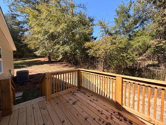 2nd image of 105 Rustic View Dr