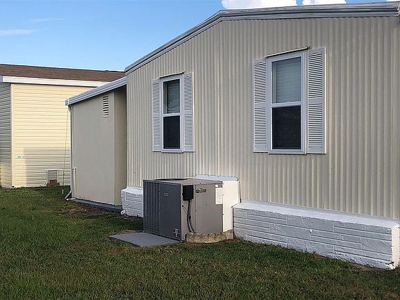 4th image of 231 Waterbury Ct