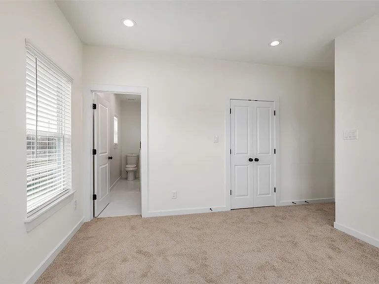 6417 Eastland St — Photo 13