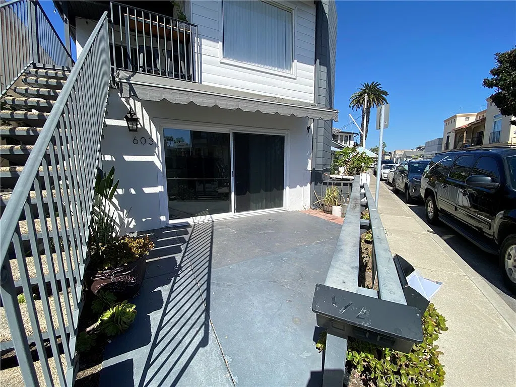 2 bed, 1139 sqft, $3,700 — Photo 3