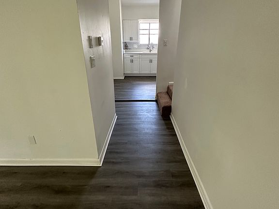 View from livingroom to kitchen