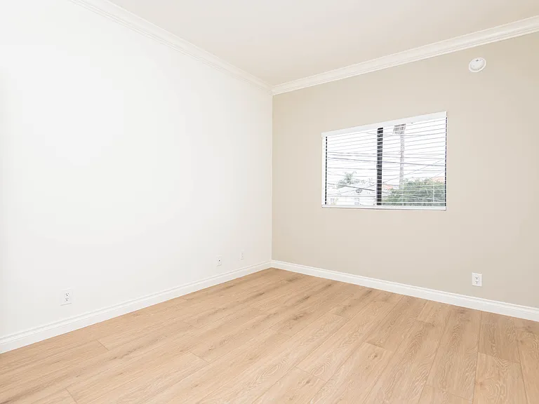 5452 Alvern Cir #204 — Photo 11