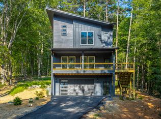 18 Rohan Ln, Chickamauga, GA 30707