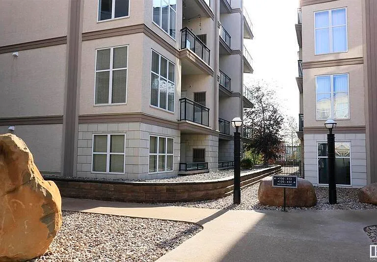 4835 104a St NW #403 — Photo 3