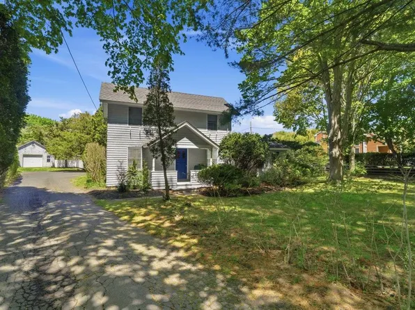 71 Montauk Hwy, Westhampton Beach, NY 11978