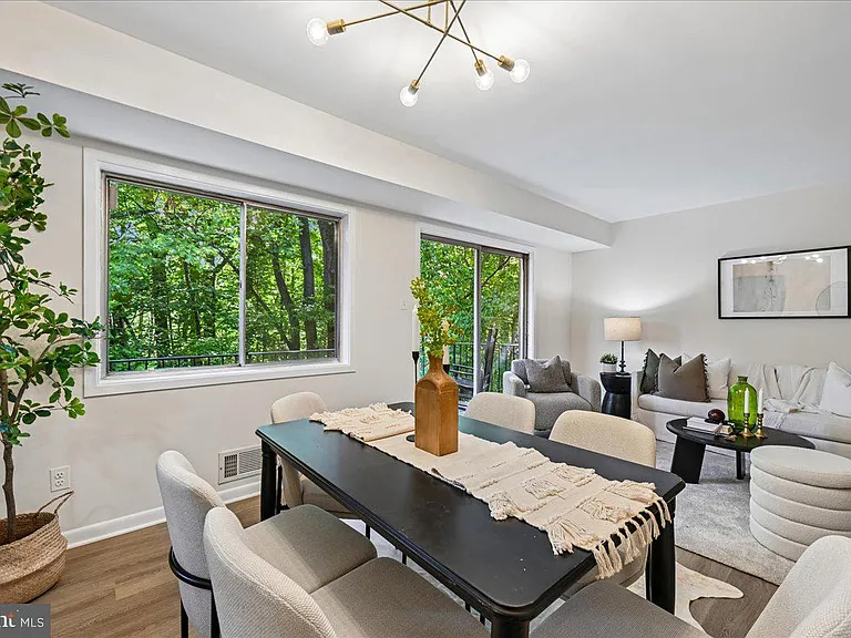 10648 Montrose Ave #M-103 — Photo 8