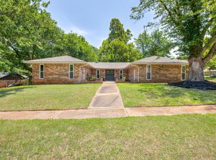 1908 E Willow Creek Ter, Mustang, OK 73064